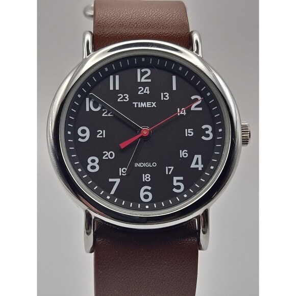 Timex Weekender TW2R63100 38mm Indiglo Military Watch Mens Brown Band New Batter - Picture 4 of 12